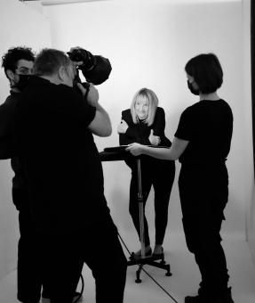Watch the behind the scenes video from Sue’s Portraits of Progress Photoshoot.